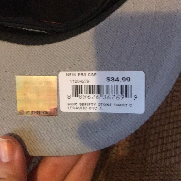 Cavs hat - Picture 2 of 3